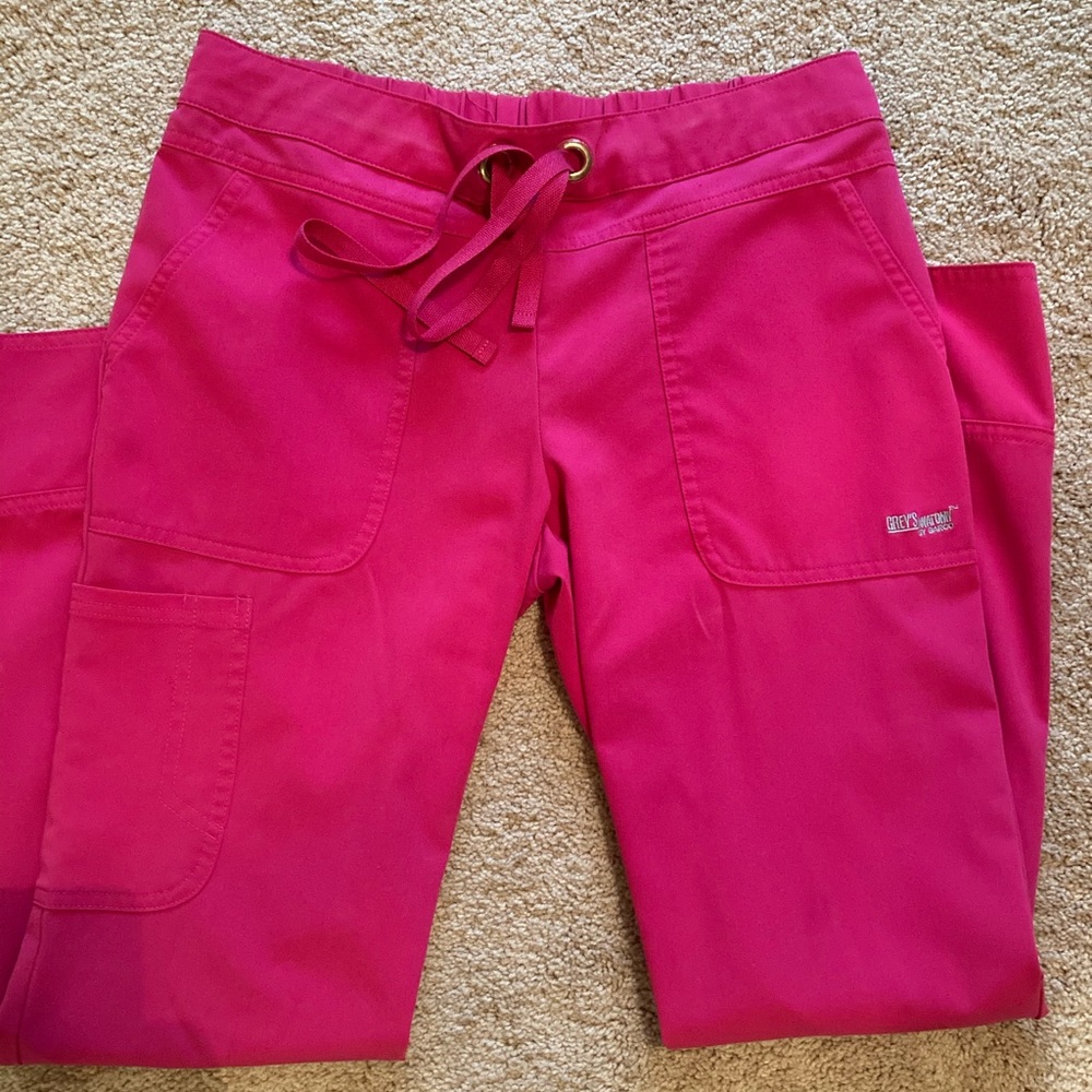 Grey’s anatomy scrub pants!